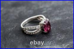 1.6ct Lab-Created Engagement Ring Oval Cut Ruby Split Shank White Gold Plated