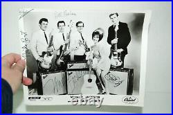Autographed 8x10 B&W Photo of ALL Members Wanda Jackson and Her Party Timers