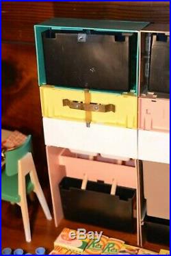 Barbie Deluxe Reading Kitchen Complete With Original Box Appliances all Working