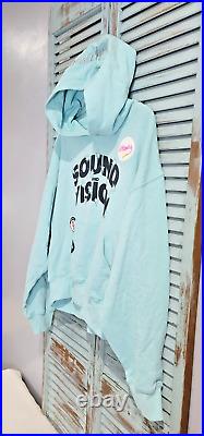 DAYDREAMER SOUND AND VISION PATCH POCKET GRAPHIC HOODIE Women's M Icy Moon NWOT