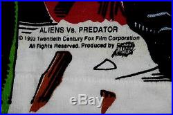 Deadstock 1993 ALIENS vs PREDATOR all over print t-shirt vtg horror movie 90s L
