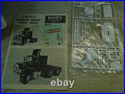 ERTL 1/25 Blueprint Replica Mack Rubber Duck Convoy new all there Model Kit
