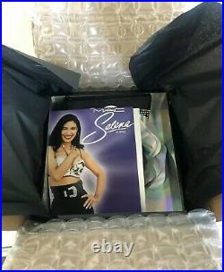 Mac Selena Quintanilla La Reina Collector's Vault 15pc PR Flower Box Set