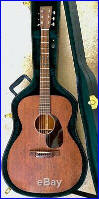 Martin 00015M Acoustic Guitar All Solid Woods Built in USA
