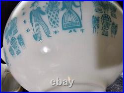 Rare REVERSE Pyrex Amish Butterprint Cinderella Bowls Turquoise on White