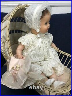 Vintage 1940s composition vinyl beautiful baby doll arms legs ALL squeaks 23