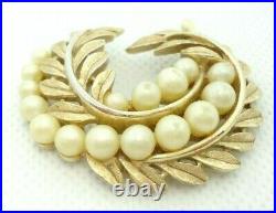 Vtg 1960s Crown Trifari Brooch Laurel Leaf Off White Faux Pearls Gold Tone Metal